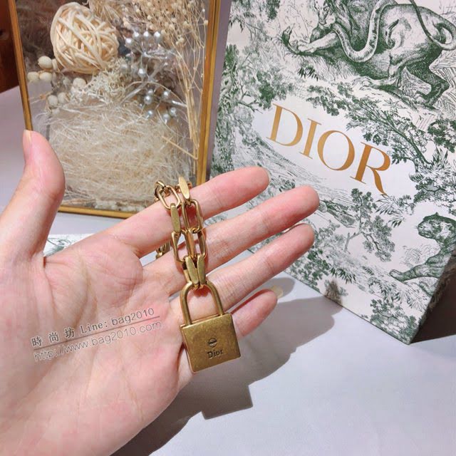Dior飾品 迪奧經典熱銷款新品鎖頭手鏈  zgd1009